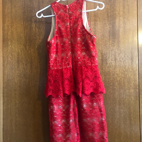 Guess red lace peplum dress - Picture 2 of 4